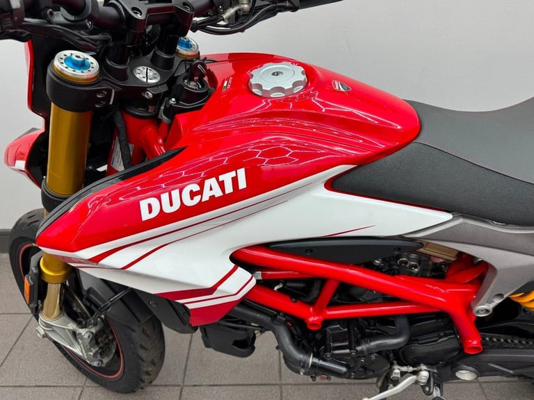 DUCATI HYPERMOTARD 939 SP RED 2016 16 REG, 10,111MILES USED MOTORCYCLE