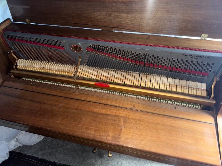 Barratt Robinson Free Delivery Stool 