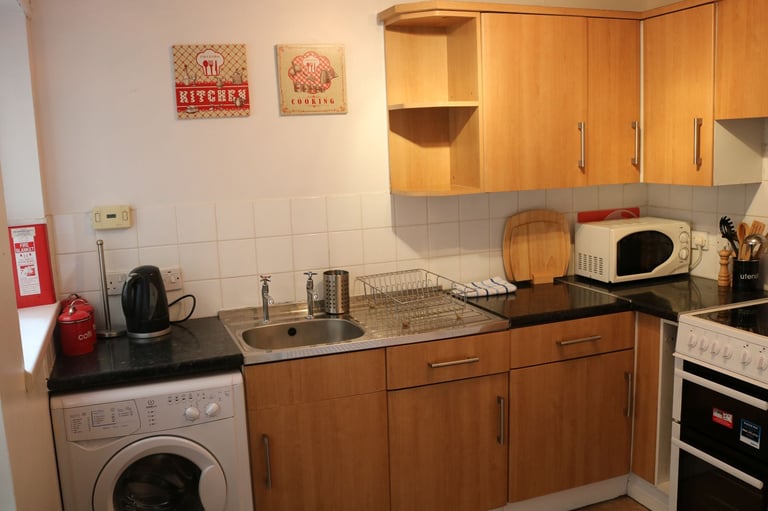 2-Bed Ground Floor Apartment – Fully Refurbished – Excellent Location (Off Dublin Road)