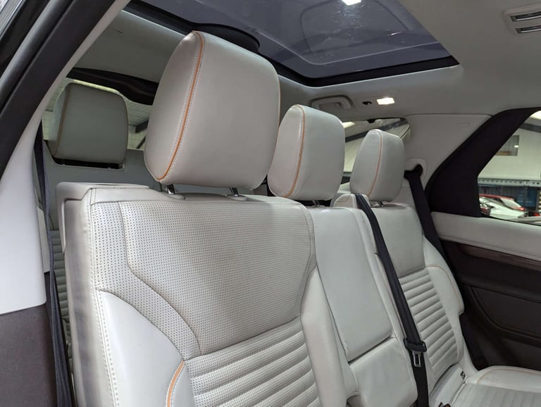 2017 Land Rover Discovery 2.0 Discovery HSE SD4 Auto 4WD 5dr SUV Diesel Automatic