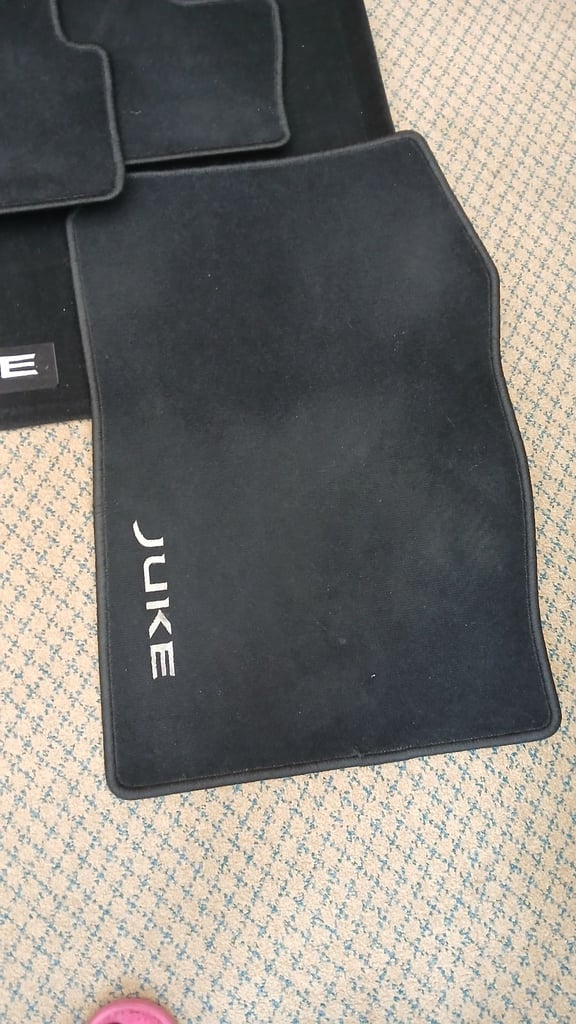 Spacesaver new for 2021 nissan juke tekna plus also genuine mats vgc