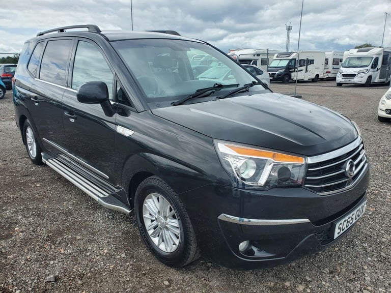 image for SSANGYONG TURISMO 2.2 D EX 2015