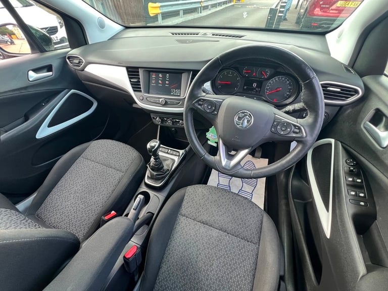 Vauxhall CROSSLAND 1.2 Turbo Griffin SUV 5dr Petrol Manual Euro 6 (s/s) (110 ps)