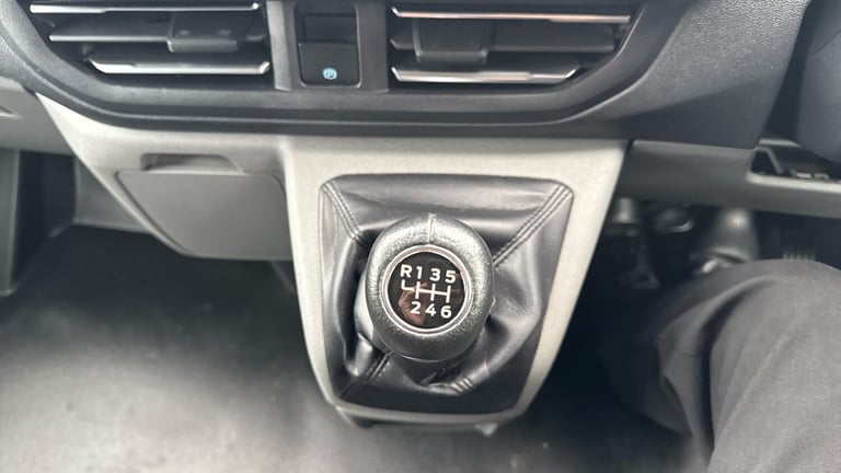 2024 Ford Transit Custom 300 L2 Diesel Fwd 2.0 EcoBlue 136ps H1 Van Limited Van Diesel Manual