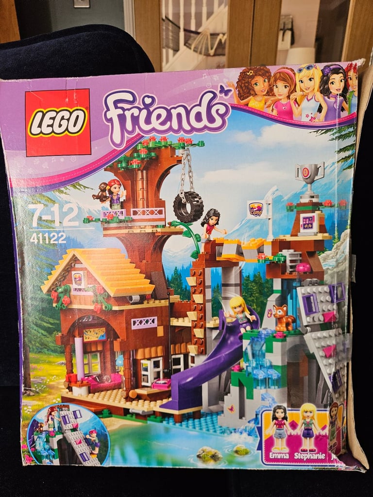 Lego friends tree house
