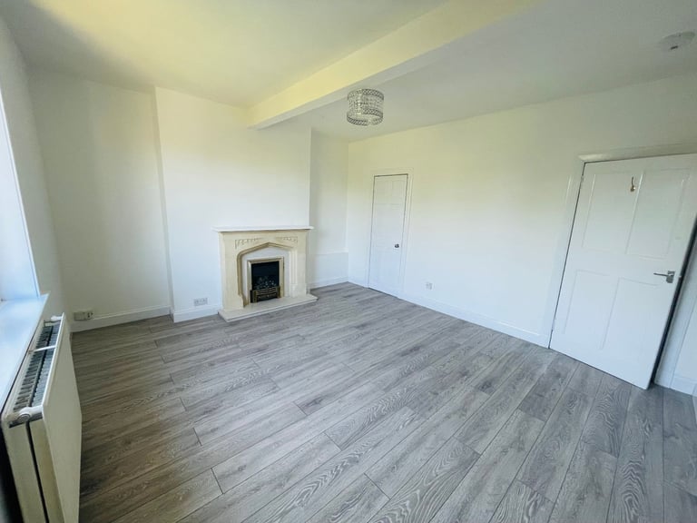 2 Bedroom Flat, Hutchison Crossway, Edinburgh