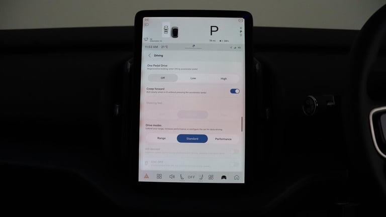 2025 Volvo EX30 Twin Performance Plus (Harman Kardon Sound, Apple CarPlay, BLIS) ESTATE Electric ...