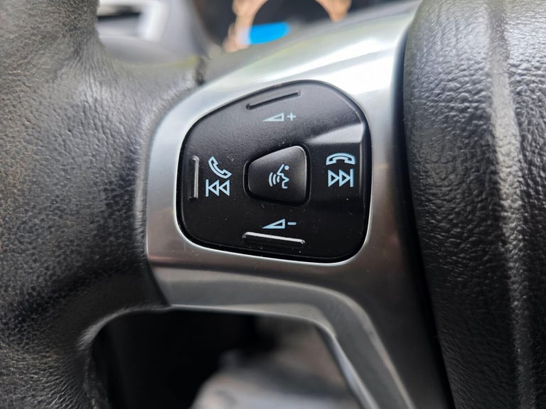 2016 Ford Fiesta 1.0T EcoBoost Zetec Euro 6 (s/s) 3dr HATCHBACK Petrol Manual