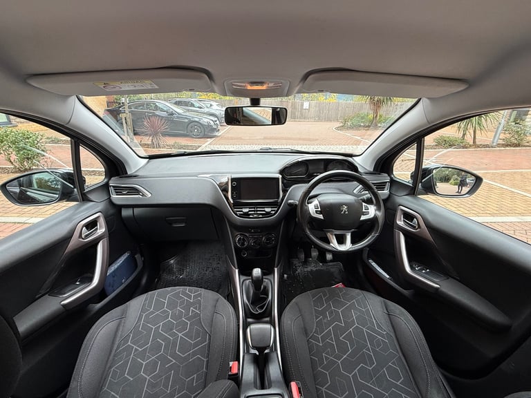 Peugeot, 2008, Hatchback, 2016, Manual, 1560 (cc), 5 doors