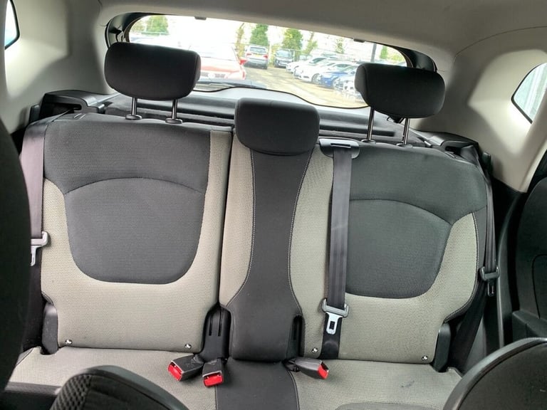 2014 Renault Captur 1.5 EXPRESSIONPLUS CONVENIENCE ENERGYTCE S/S 5d 90 BHP Hatchback Diesel Manual