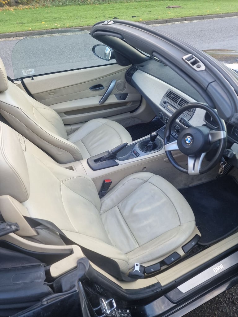 BMW, Z4, Convertible, 2004, Manual, 2494 (cc), 2 doors