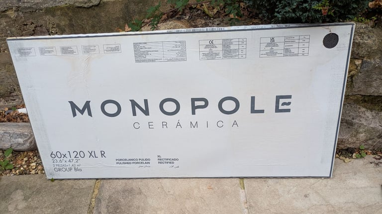FREE Porcelain bathroom wall / floor tiles