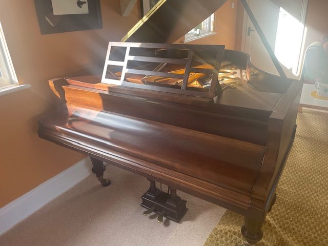 Bluthner baby grand piano (172cm, 5´8´´) from 1910. Immaculate condition, beautiful tone. 