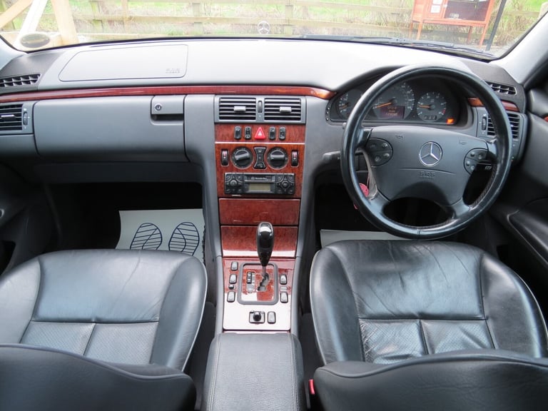 2002 Mercedes-Benz E-Class E320 CDi Avantgarde 5dr Tip Auto ESTATE Diesel Automatic