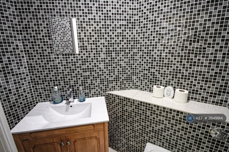 1 bedroom in Old Marylebone Street, London, W2 (#2649914)
