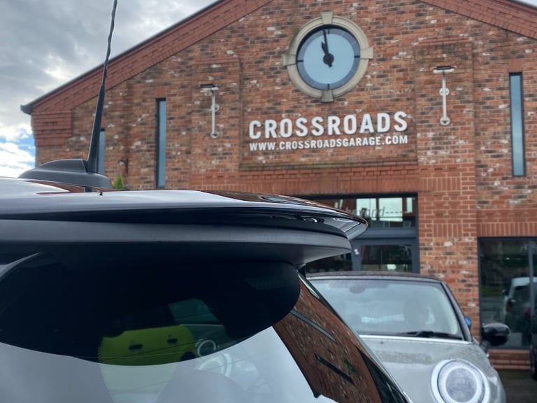 2017 MINI Hatch 2.0 Cooper S 3dr - Sat Nav &amp; Parking Sensors &amp; Chili Pack HATCHBACK Petro...