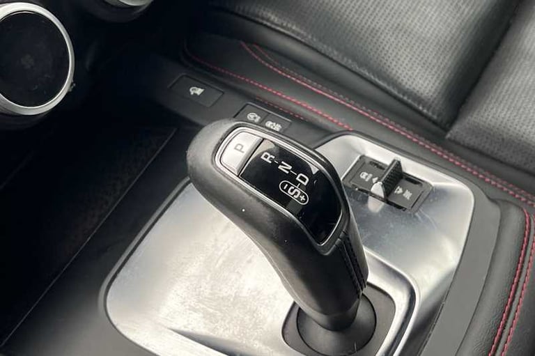 2020 Jaguar E-Pace 2.0 D180 Chequered Flag SUV 5dr Diesel Auto AWD Euro 6 (s/s) (180 ps) SUV Dies...