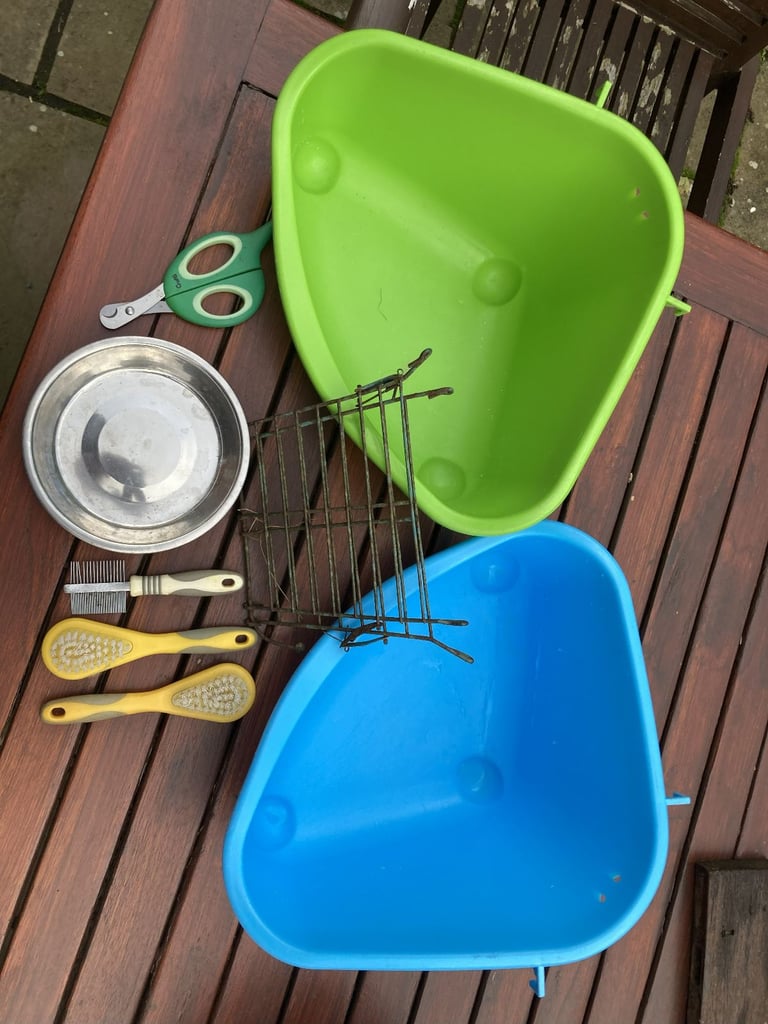 image for Rabbit/Guinea Pig/Hamster grooming-litter tray-bowl plus straw+treats