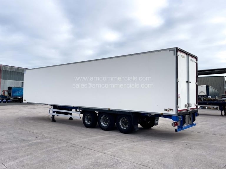 CHEREAU TWIN EVAP TRI AXLE FRIDGE TRAILER 