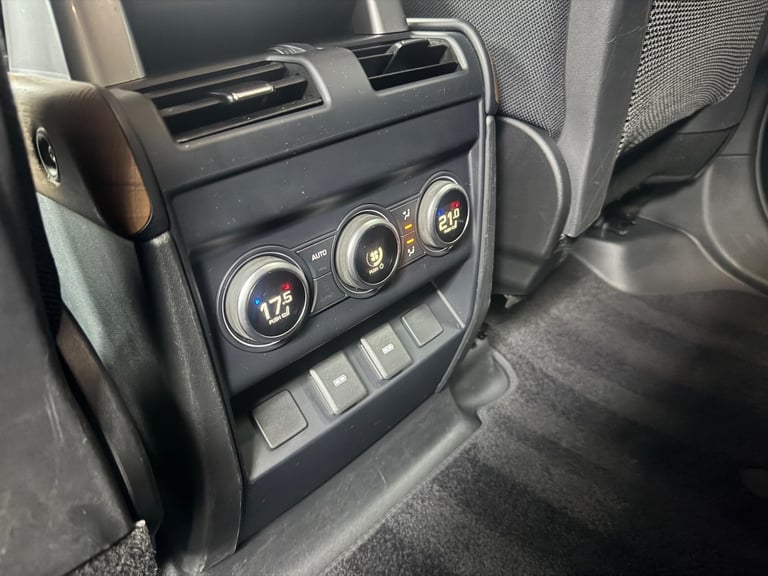 2023 Land Rover Defender 130 3.0 D300 MHEV X Auto 4WD Euro 6 (s/s) 5dr ESTATE Diesel Automatic