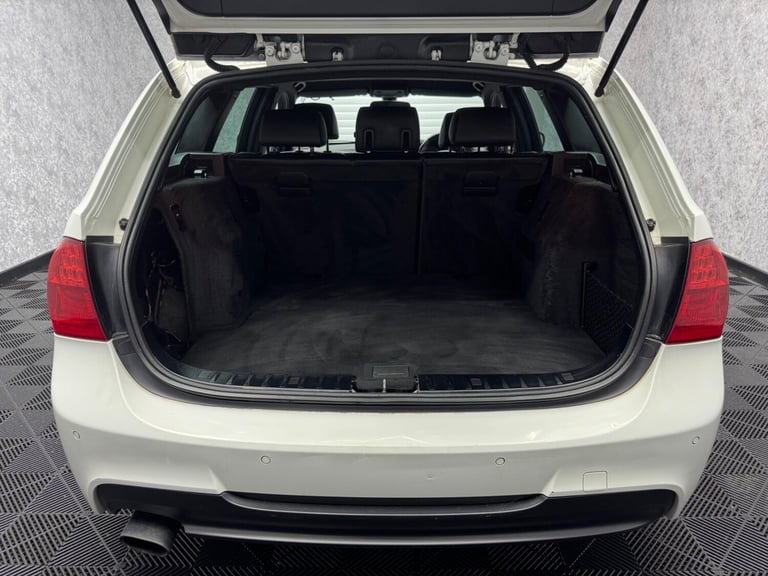 2011 BMW 3 Series 318d Sport Plus Edition 5dr Step Auto ESTATE DIESEL Automatic