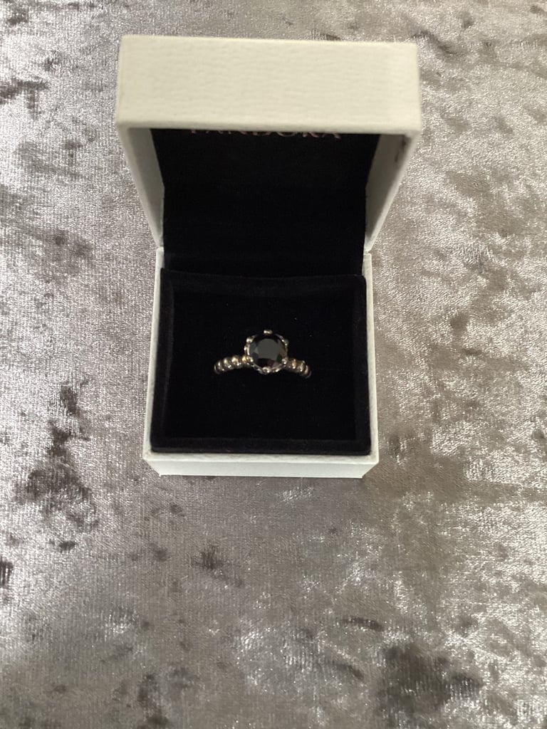 Pandora silver ring 5.88g