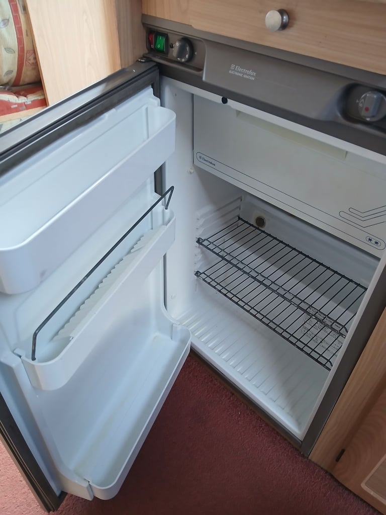 2005 bailey senator 5 beeth caravan (Can Deliver)