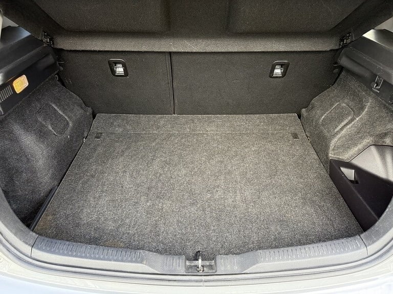 2018 Toyota Auris 1.8 Hybrid Design TSS 5dr CVT [Nav] HATCHBACK PETROL/ELECTRIC Automatic