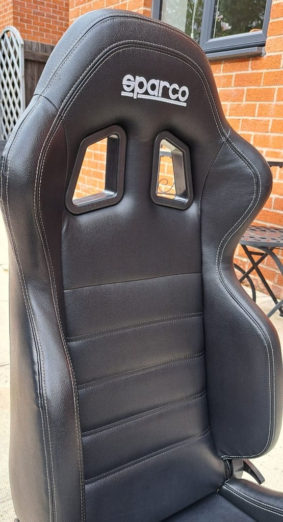 Sparco r100 reclining bucket seat