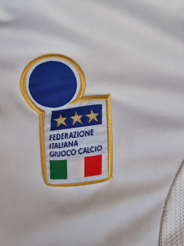 Italy Del Piero 1996 Away National Football Shirt Medium M Nike White Blue Gold