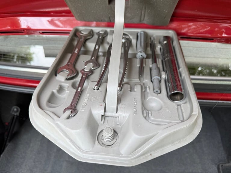  BMW 3 Series 318I 2 DOOR Coupe Coupe Petrol Manual