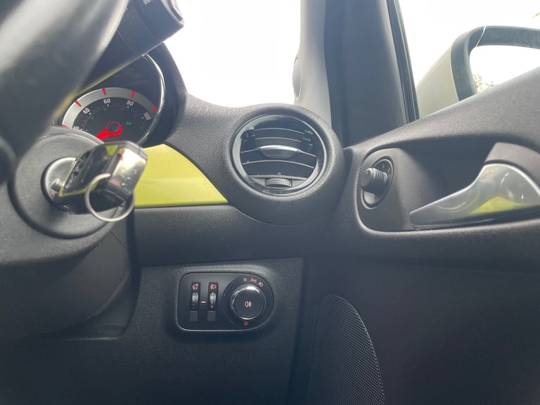 Vauxhall, ADAM, Hatchback, 2014, Manual, 1229 (cc), 3 doors