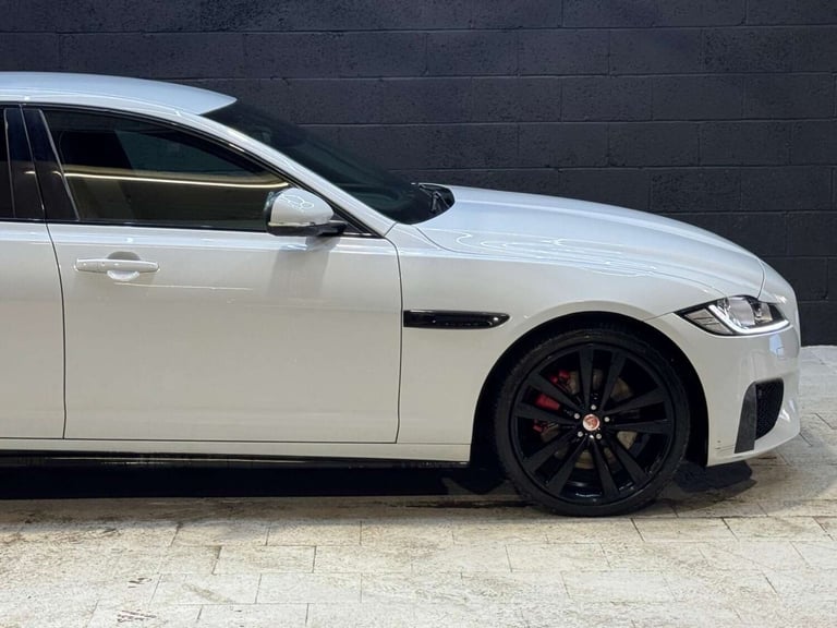 2016 Jaguar XF 3.0 XF V6 S D Auto 4dr Saloon Diesel Automatic