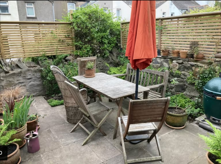 Fully furnished 3 double bedroom house £2000 per month for Dec- Feb only all bills included