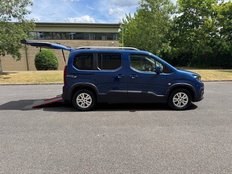  1.5 BlueHDi 100 Allure 5dr Wheelchair Accessible Vehicle, WAV