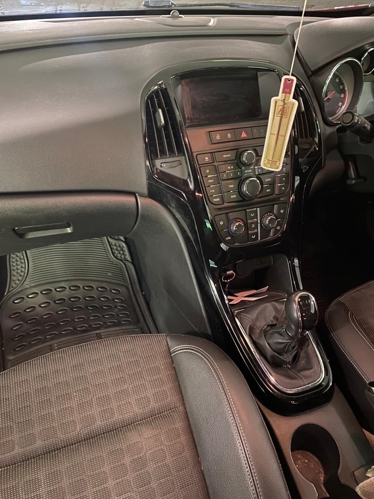 Vauxhall astra GTC, Hatchback, 2016, Manual, 1364 (cc), 3 doors