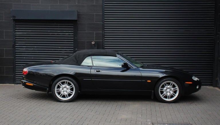 JAGUAR XK8 4.0 2dr 2001