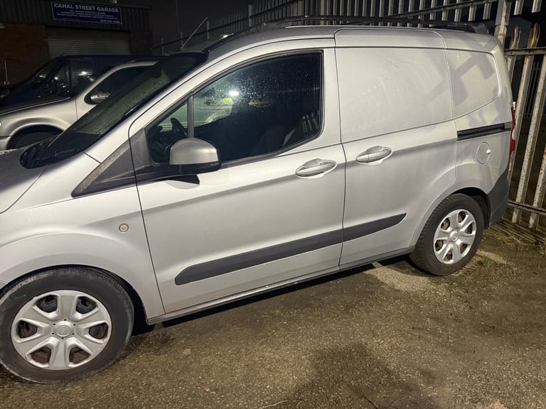 Ford, TRANSIT COURIER, Panel Van, 2015, Manual, 1498 (cc)