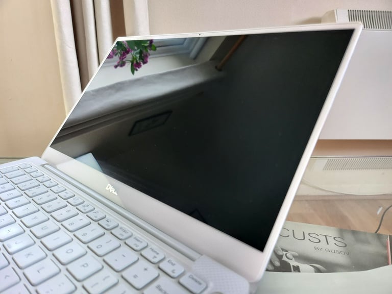 ❤️ Dell XPS 13 7390 4K Touchscreen i7-10510U 16GB RAM 512GB SSD Alpine White Carbon Fibre Laptop