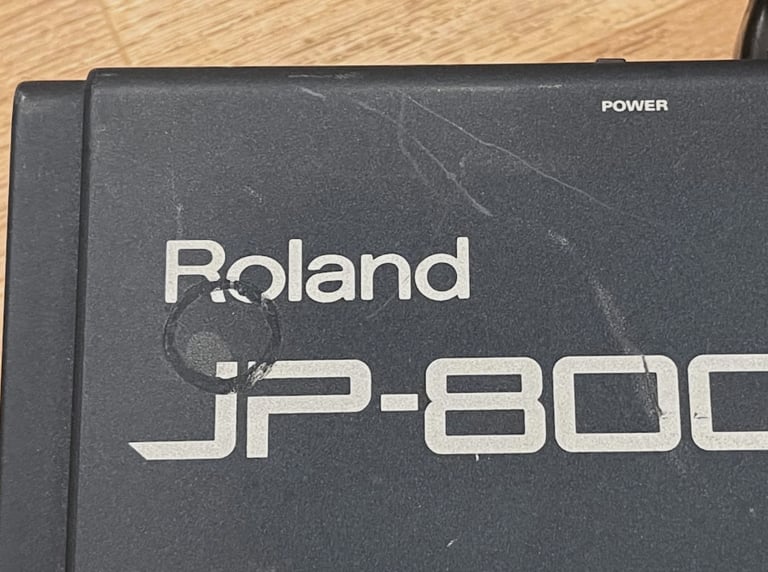 Roland JP8000 Analogue Modelling Keyboard Synthesiser The Classic SUPERSAW Synth