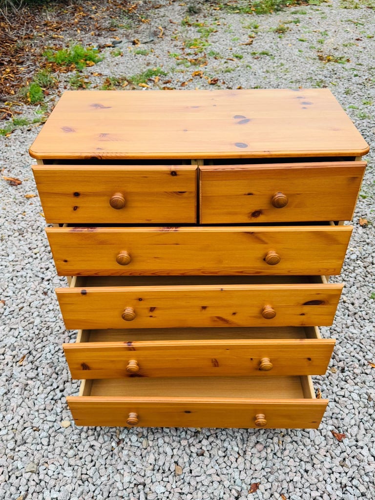 Pine Wood Dresser - 2 over 4 Drawers.