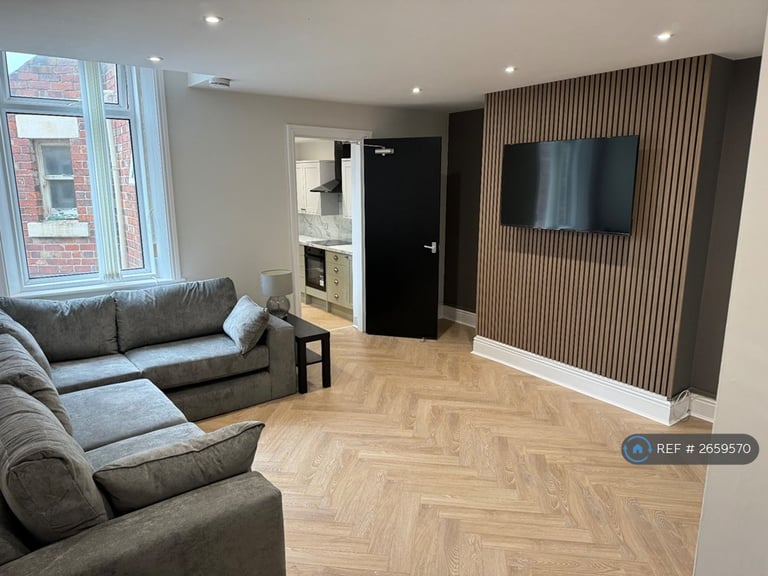 image for 6 bedroom flat in Jesmond, Newcastle Upon Tyne, NE2 (6 bed) (#2659570)