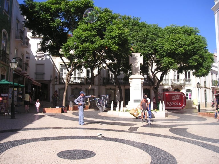 ALGARVE APARTMENT TO RENT WITH POOL CLOSE TO BEACH FOR HOLIDAYS IN PORTUGAL LONG-TERM WINTER LETS