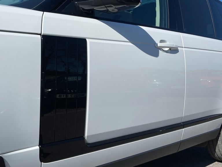 2019 Land Rover Range Rover 3.0 SD V6 Vogue black pack SUV 5dr Diesel Auto 4WD 275 bhp ESTATE Die...