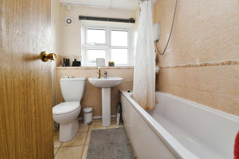 ONE BEDROOM 