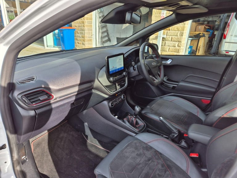  Ford Fiesta Fiesta ST-Line Vignale 5 door 1.0L EcoBoost 100PS FWD 6-Speed Manual Petrol Manual