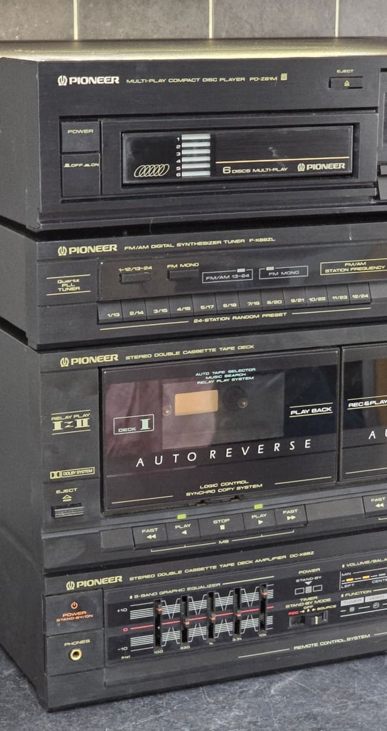 Pioneer Separates "read"