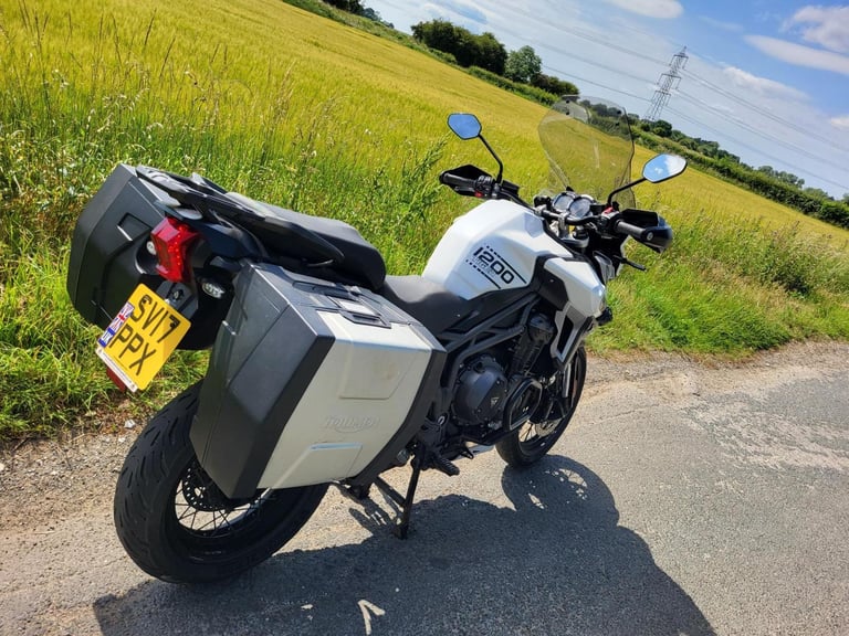 2017 17 TRIUMPH TIGER EXPLORER 1215 XCX WHITE ALLOY PANNIERS ADVENTURE TOURER