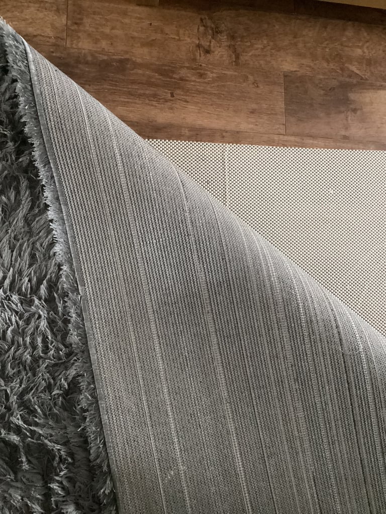 Grey shaggy pile rug 160 x 120 cm