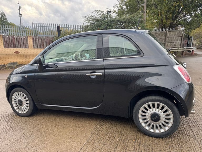 2013 63 FIAT 500 LOUNGE*FULL SERVICE HISTORY*SEPTEMBER 2026 MOT*LOW MILEAGE*